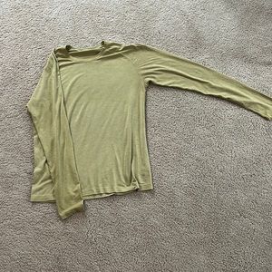 Men’s long sleeve lululemon tee